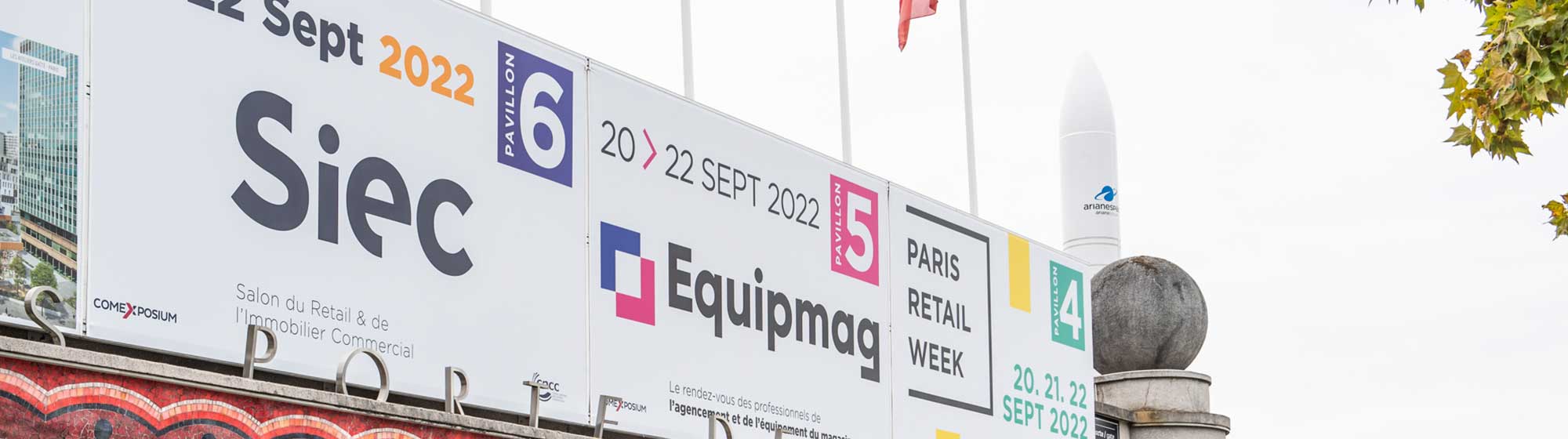 ignalétique Siec - Paris Retail Week - Equipmag à l'entrée du Parc des Exposition de Paris Porte de Versailles