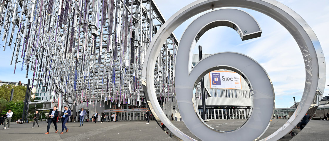 Vue de l'entrée du Pavillon du Parc des Expositions Paris Porte de Versailles