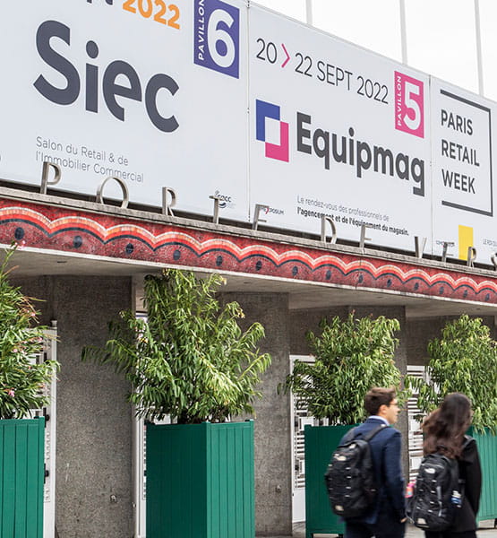 Signalétique Siec - Paris Retail Week - Equipmag à l'entrée du Parc des Exposition de Paris Porte de Versailles